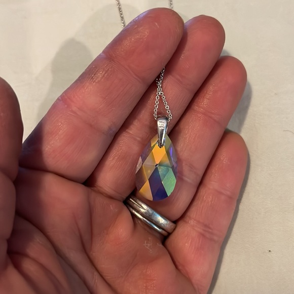 NEW- "Aurora Borealis" pendant set in Sterling  on 18" chain (stamped) - Picture 5 of 5